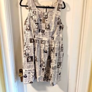 Cat News dress with pockets - white with newspaper print - Retrolicious - 1X